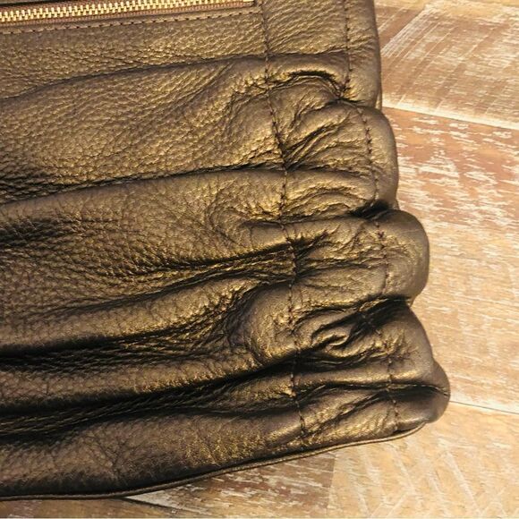 Cole Haan Leather crossbody gold purse - Picture 4 of 7